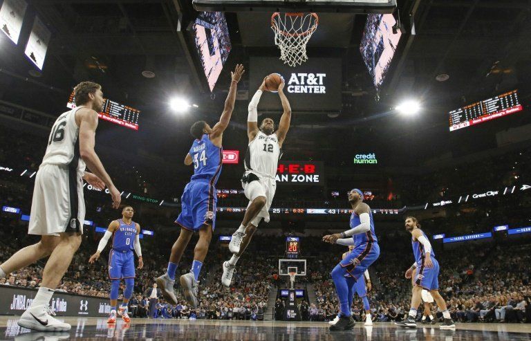 Un estelar Aldridge dirige a los Spurs y LeBron comanda el triunfo de Cleveland