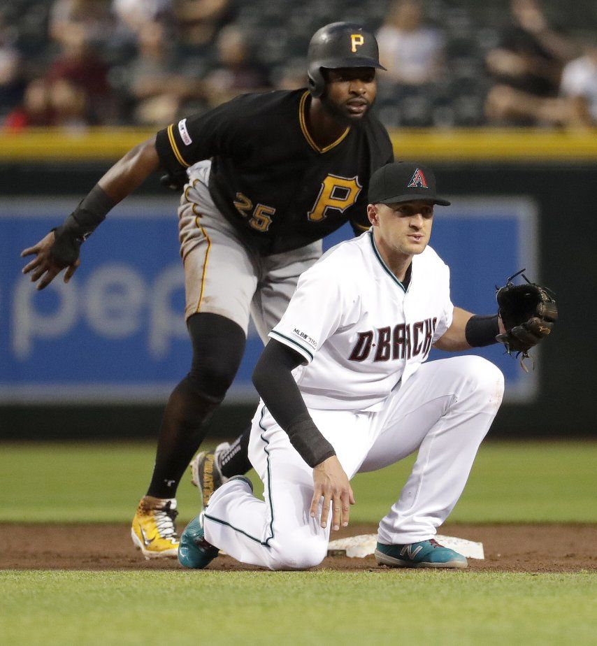 Bell pega 2 jonrones e impulsa a Piratas ante Diamondbacks