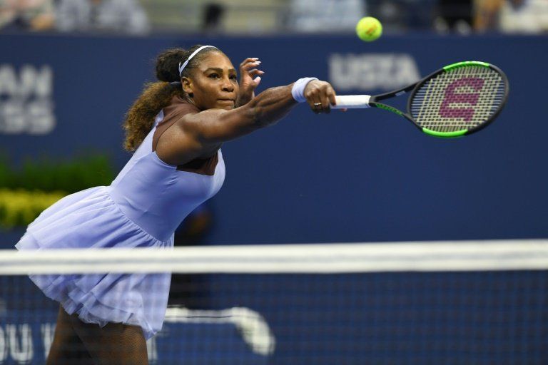 Serena se luce y se cita con Venus en tercera ronda del US Open