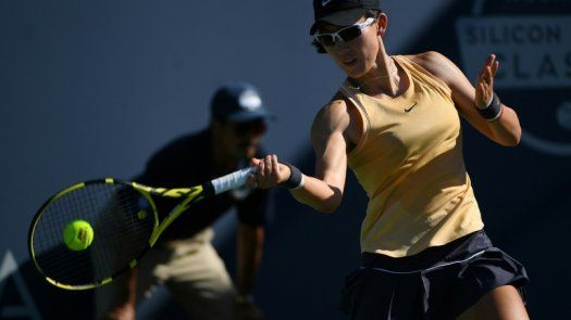 Zheng gana el torneo WTA de San José tras vencer a Sabalenka