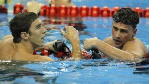 Lochte gana 200 metros estilo libre en Mundial; Phelms es segundo
