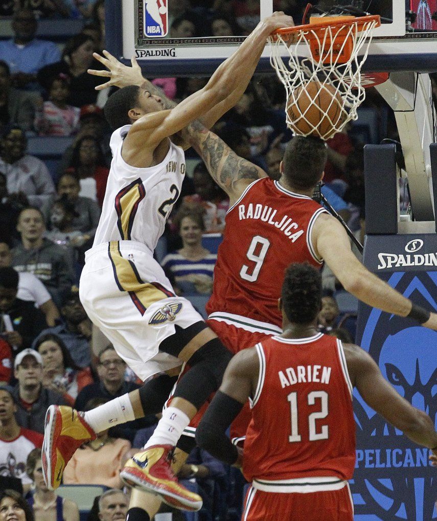 Pelicans ganan a Bucks con buena labor de Davis