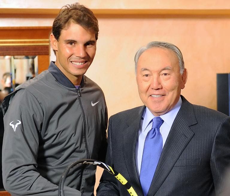 Nadal regresa con un triunfo ante Tsonga en una exhibición en Kazajistán