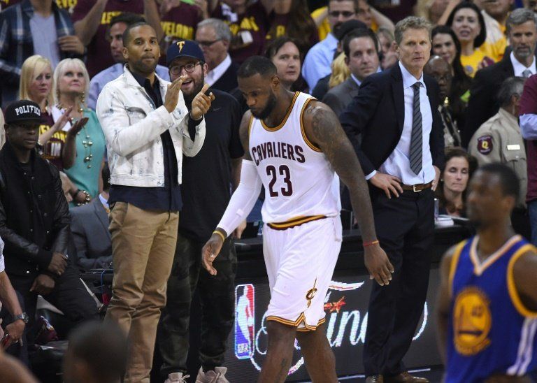 LeBron James se alía con Warner Bros. para conquistar la ficción