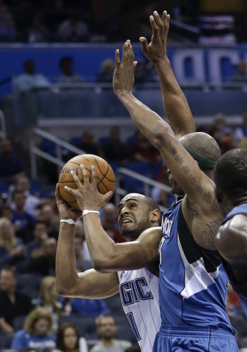 El Magic vence a unos mermados Timberwolves