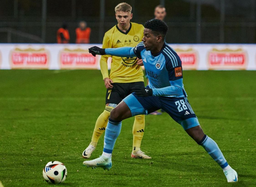 Champions League: César Blackman presente en el XI del Bratislava en la J4