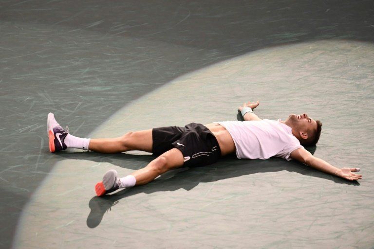 Krajinovic gana a Isner y jugará la final del Masters 1000 París-Bercy