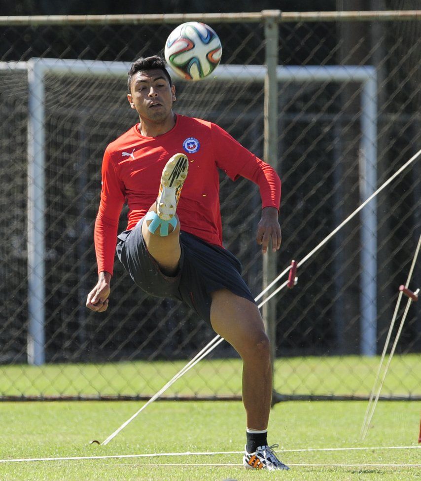 Defensor chileno Gonzalo Jara pasa al Mainz alemán