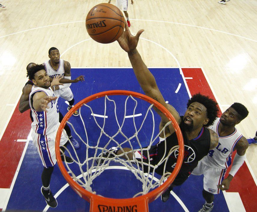 Clippers vencen en tiempo extra a 76ers