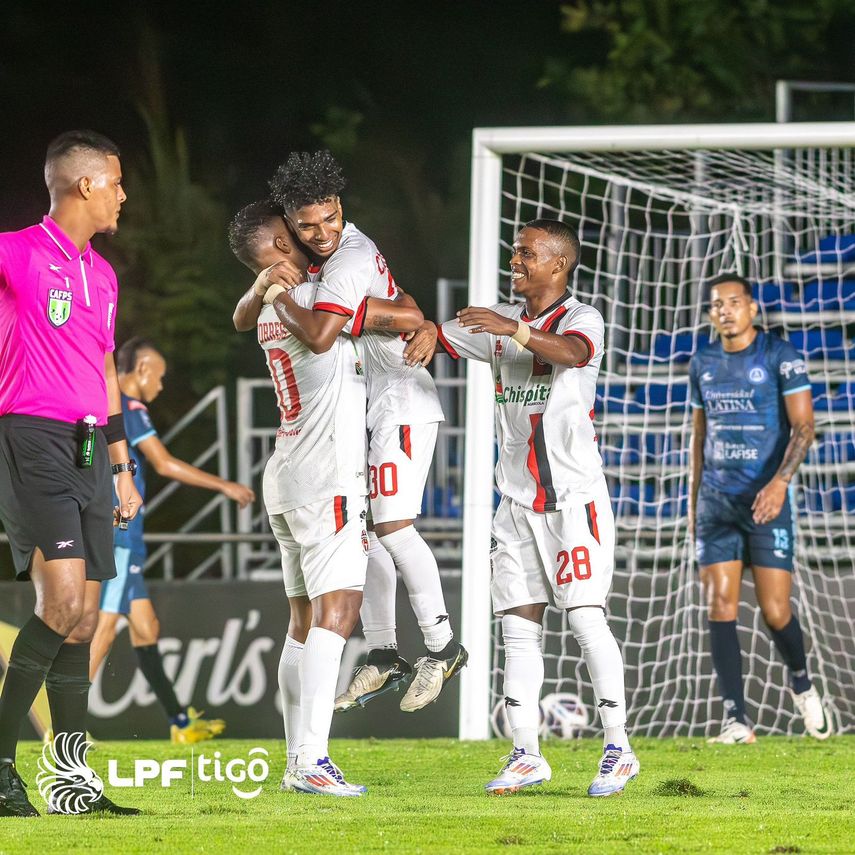 &nbsp;LPF: Sporting San Miguelito domina al CD Universitario en Penonomé