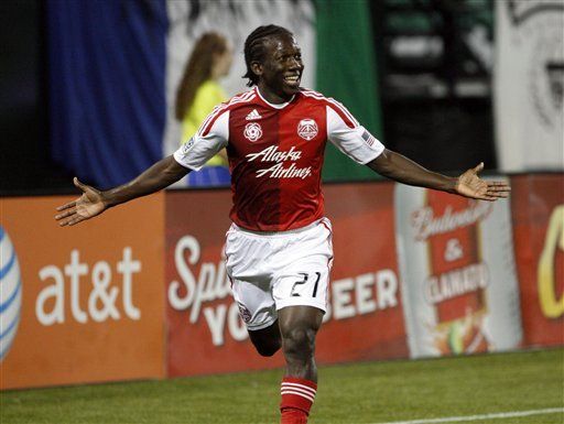 MLS: Timbers vence 3-0 al Revolution; Chará anota gol