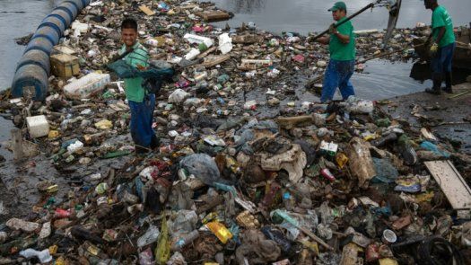 Regatistas olímpicos entran en calor en aguas de la bahía de Rio de Janeiro