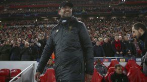 Matip se suma a lista de bajas en la defensa de Liverpool