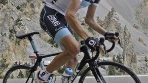 Andy Schleck da el golpe en el Tour