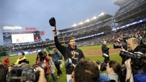 Randy Johnson entra al club de las 300 victorias