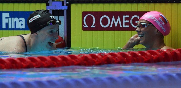 Waddell sorprende en los 50 m espalda y King cumple en los 50 m braza