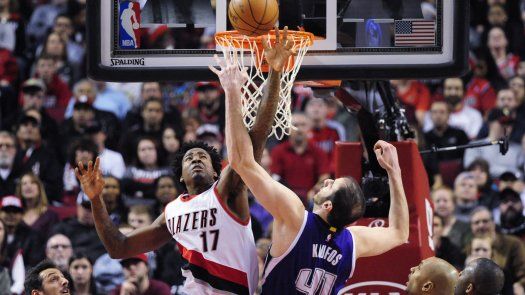 McCollum ayuda a Trail Blazers a derrotar a Kings por 112-97