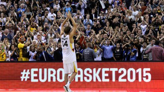 La estrella de Dallas Dirk Nowitzki se retira de la selección alemana