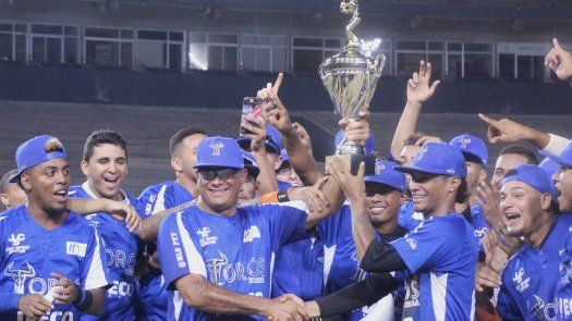 Toros de Herrera son los nuevos campeones de Probeis
