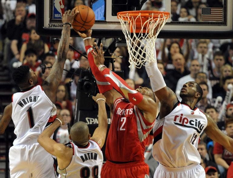 Harden, Howard y Lin rescatan a los Rockets en los playoffs de la NBA
