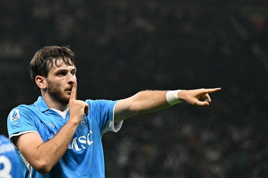 Napoli gana al AC Milan y aumentan su ventaja en la cima