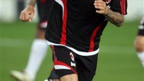 Beckham vuelve a pedir transferencia permanente el Milan