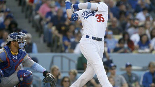 Martin y los Dodgers vencen 3-2 a los Cachorros
