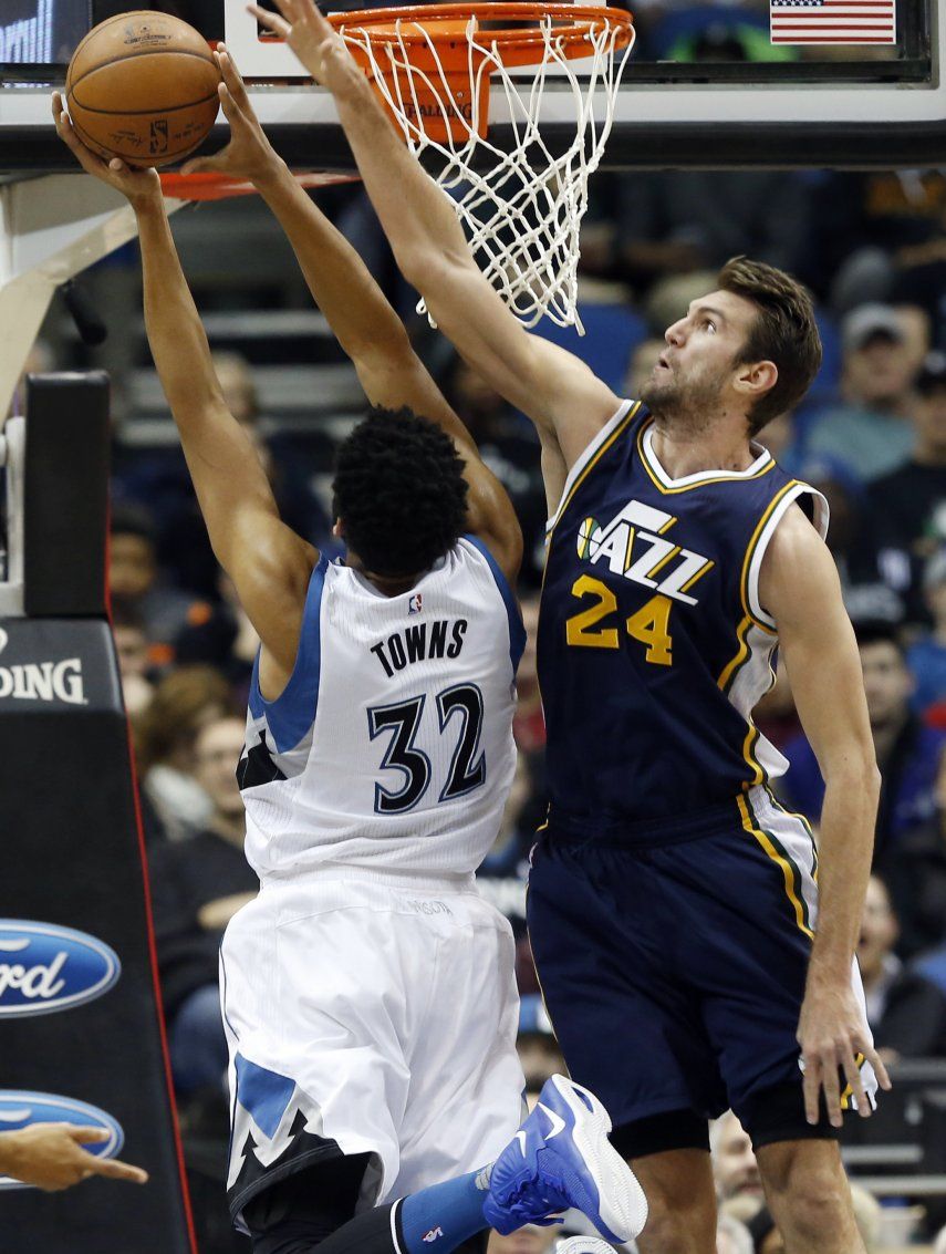 Towns y Wolves derrotan a un Jazz diezmado