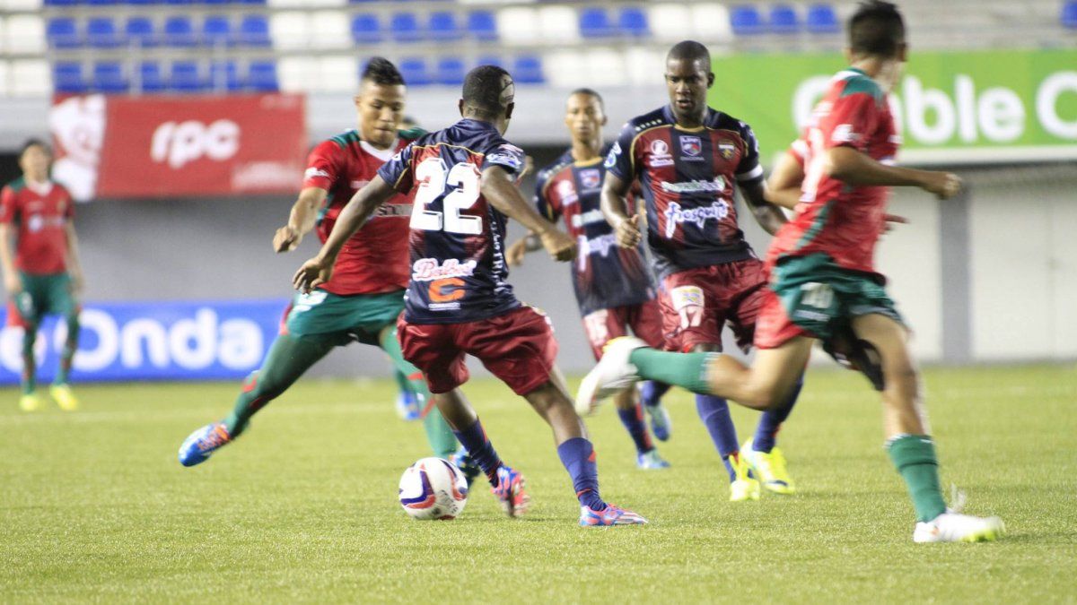 Plaza Amador y Alianza líderes del Clausura 2015