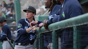 Ronnie Gajownik hace historia como primera mujer mánager en Clase A Alta