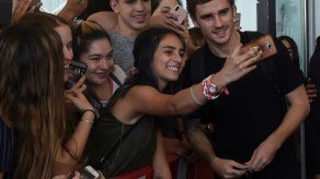 Griezmann llega a Uruguay y vuelve a declararse admirador de los charrúas