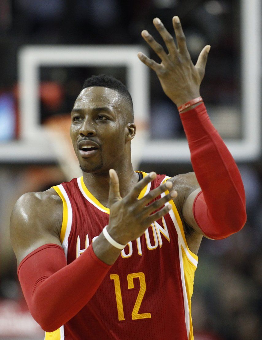 Rockets vencen a campeones y siguen invictos