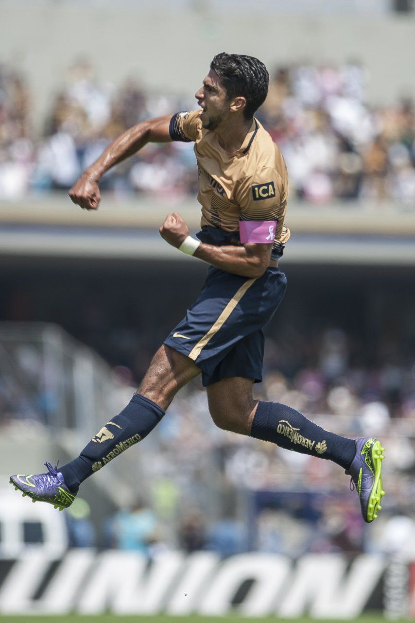 Con gol de Herrera, Pumas vence 1-0 a Chivas