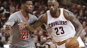 Bulls estropean el debut de Lue como entrenador de Cavs