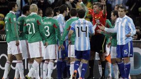 Mundial: Mexicanos culpan al árbitro por la derrota
