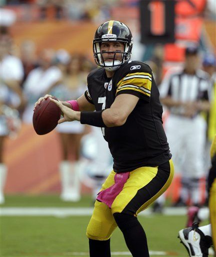 NFL: Steelers 23, Dolphins 22; Arbitros ayudan a Pittsburgh