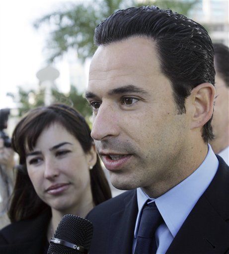 Jurado en caso de Castroneves pide más información sobre ley