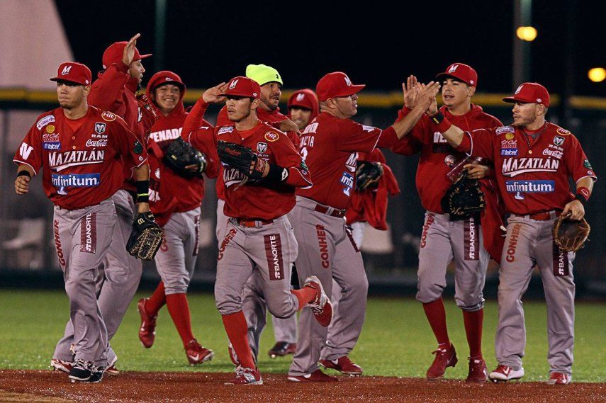 Mazatlán gana y logra pase a playoffs del béisbol mexicano