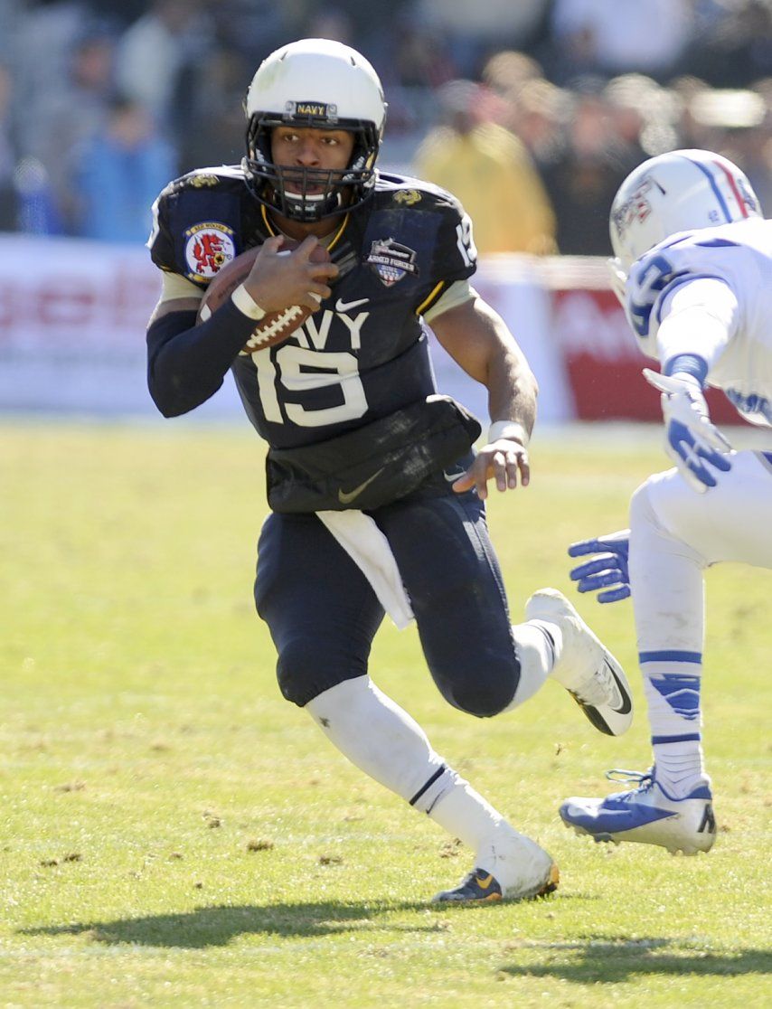 Armada se lleva el Armed Forces Bowl