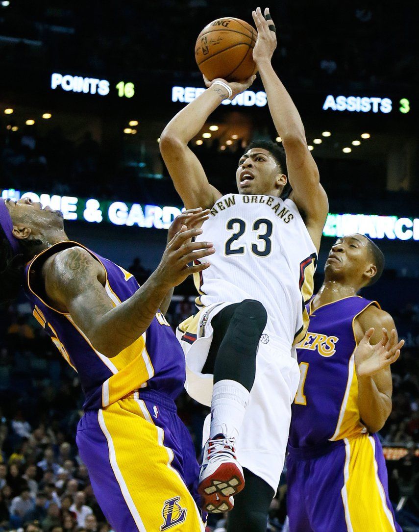 Davis vuelve a la acción en triunfo de Pelicans