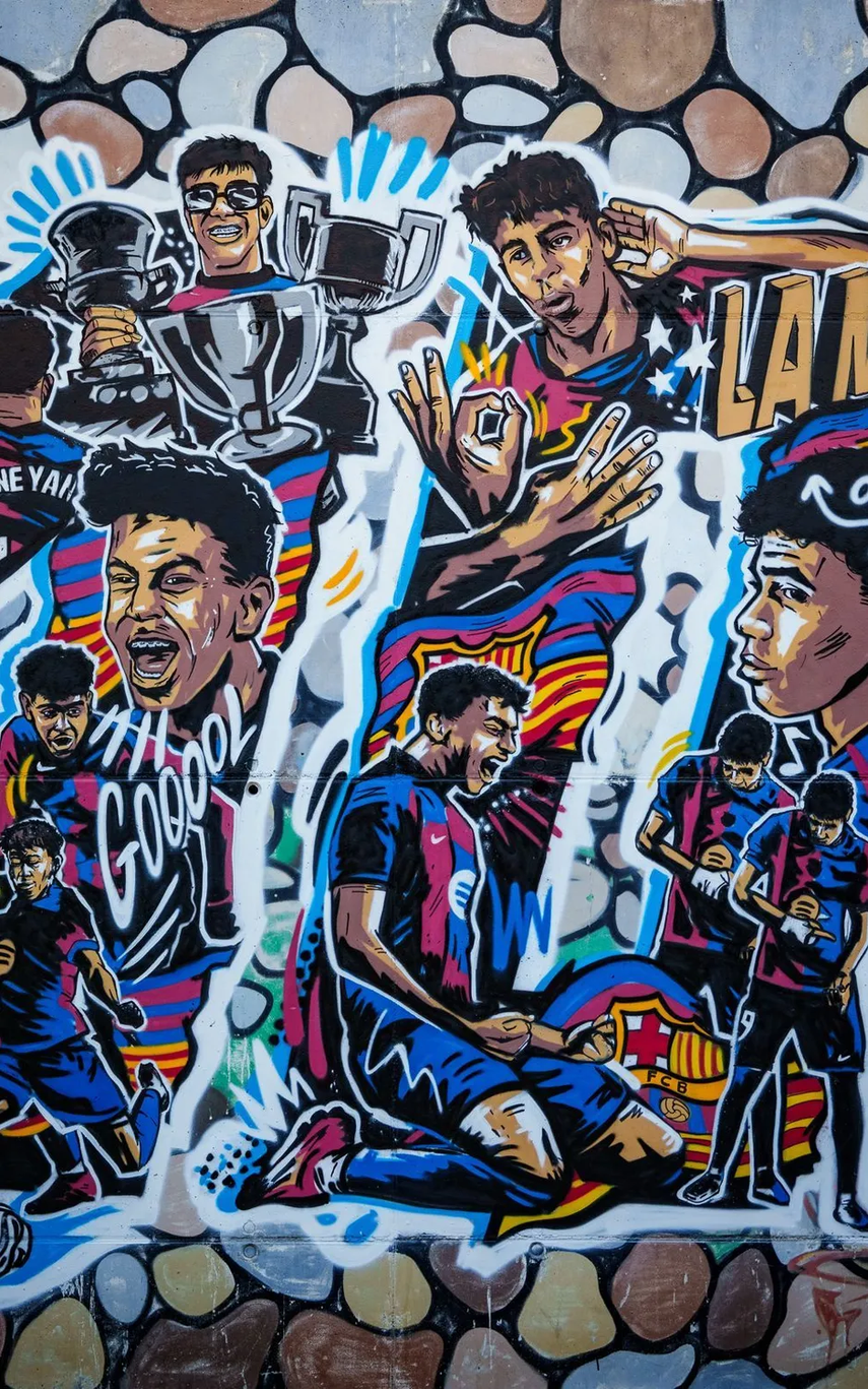 Lamine Yamal y un grafiti de 10 en Rocafonda