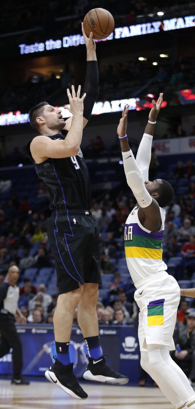 Un disgustado Davis anota 3 puntos y Magic apalea a Pelicans