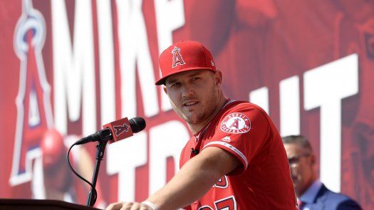 Con Trout atado, los Angelinos encaran otros objetivos