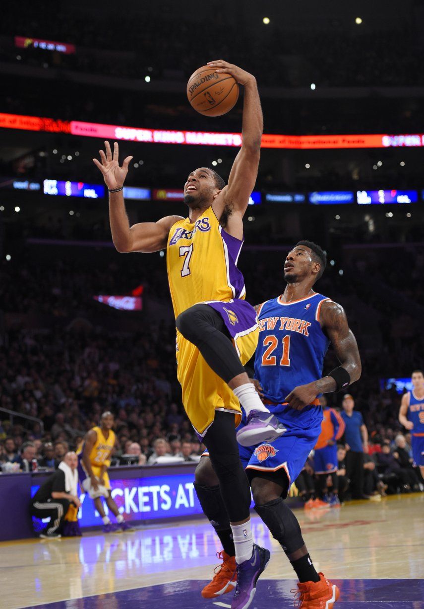 Lakers dan campanada ante Knicks