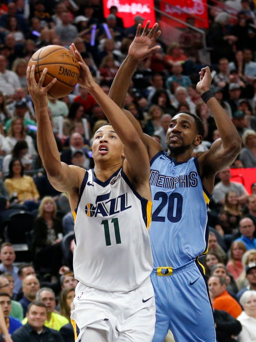 Mitchell y Exum guían a Jazz a triunfo ante Grizzlies