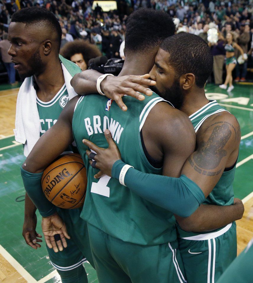 Celtics superan a Warriors y llegan a 14 triunfos seguidos
