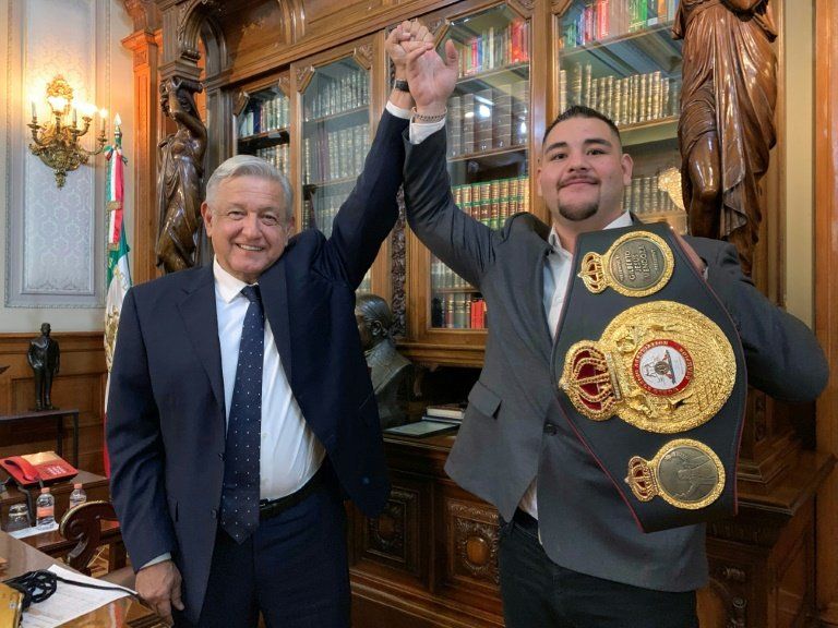 Andy Ruiz Jr., campeón peso pesado, se reúne con AMLO y se declara mexicano