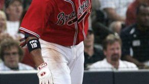 Escobar batea cuatro hits y Bravos vencen a los Mets