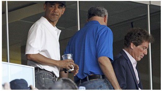 Obama asiste a partido entre Medias Blancas y Nacionales