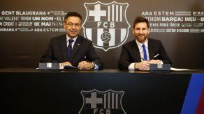 Barcelona informa que Lionel Messi firmó un nuevo contrato hasta 2021